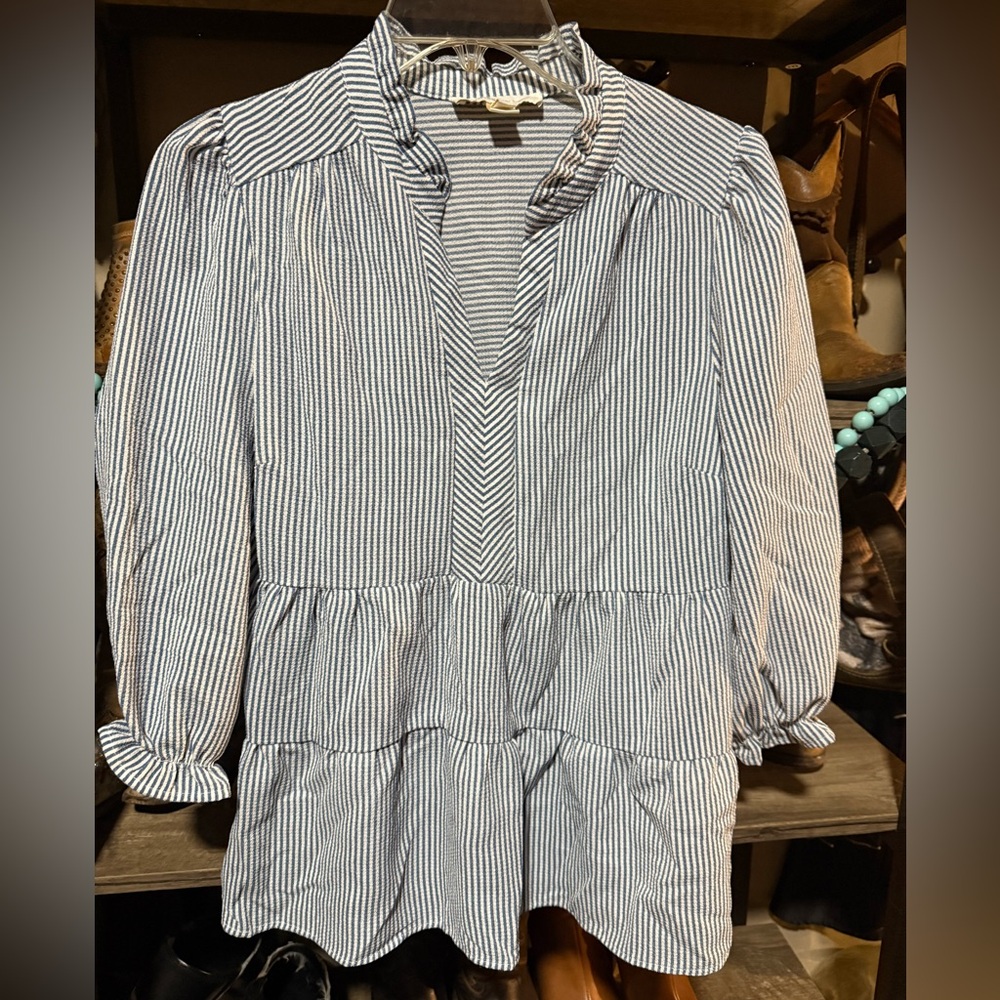 Super cute size large top